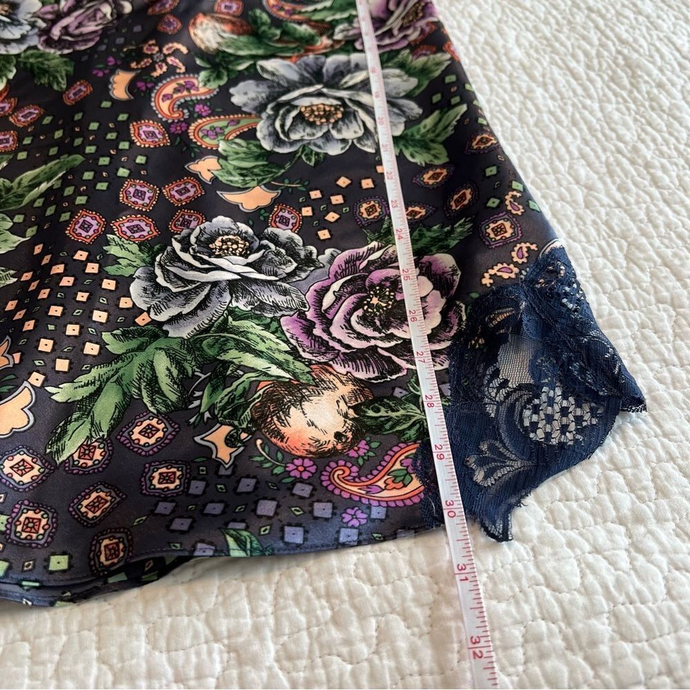 ✨ Vintage Gold Label Victoria’s Secret Blue Lace Floral Satin Slip Small - Picture 10 of 10